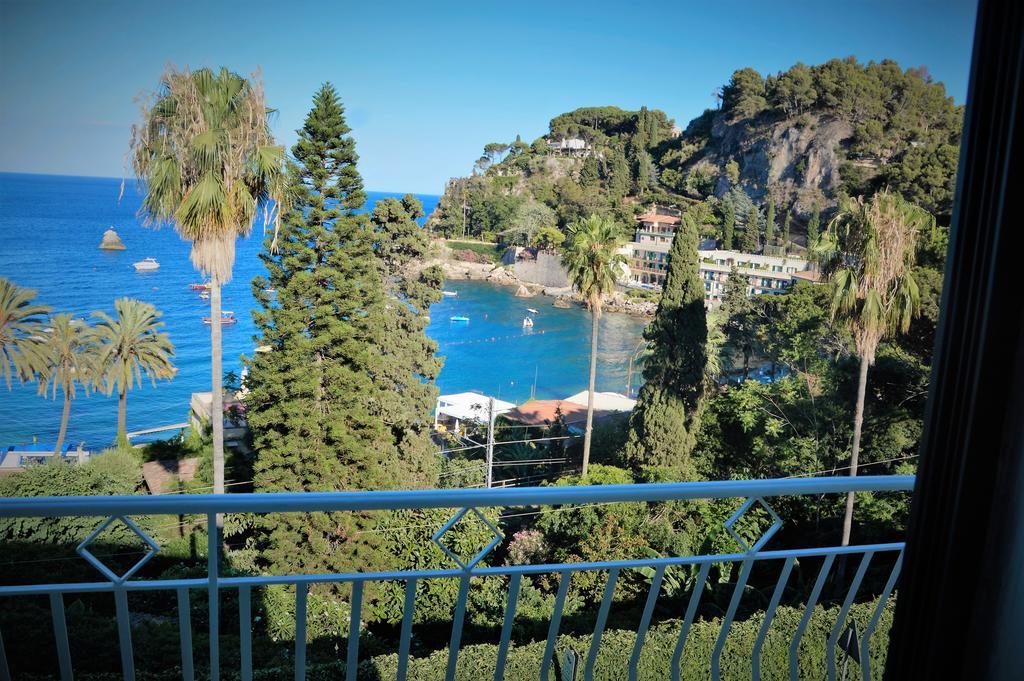 B&B A Due Passi Dal Mare Taormina Luaran gambar