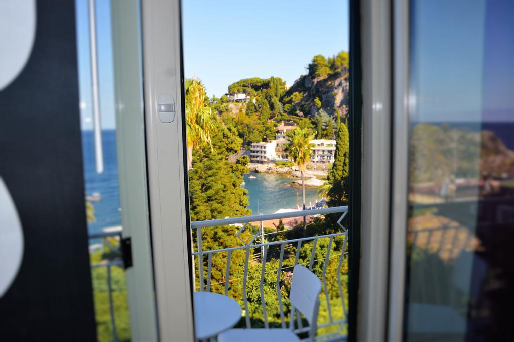 B&B A Due Passi Dal Mare Taormina Luaran gambar